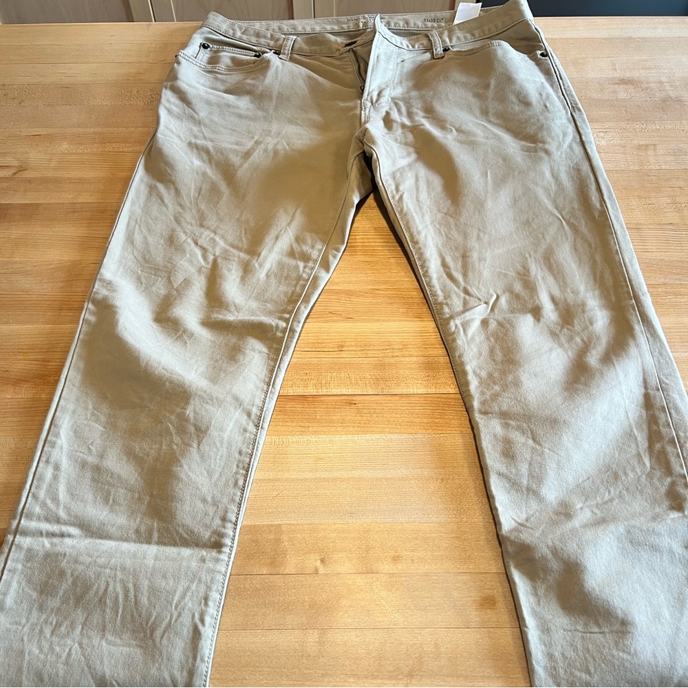 Banana Republic Travel Jean Khaki Color 33W x 32L